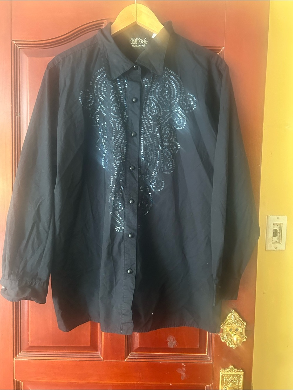 Bob Mackie Embellished woman’s Button-Up Shirt